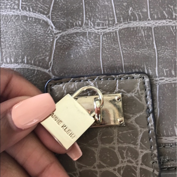 Anne Klein Cross-body handbag - Picture 3 of 5